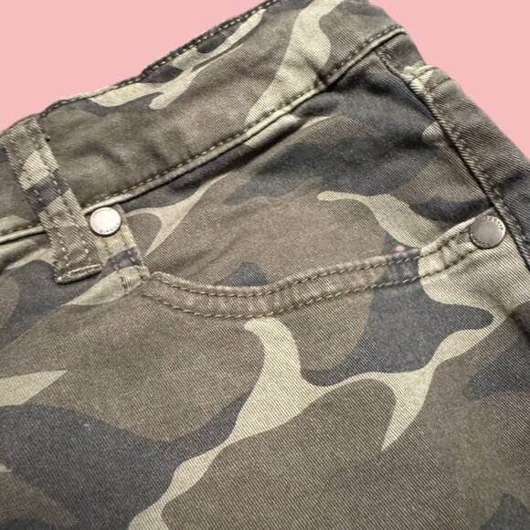 Torrid Camo Twill Mini Skirt - Picture 4 of 6
